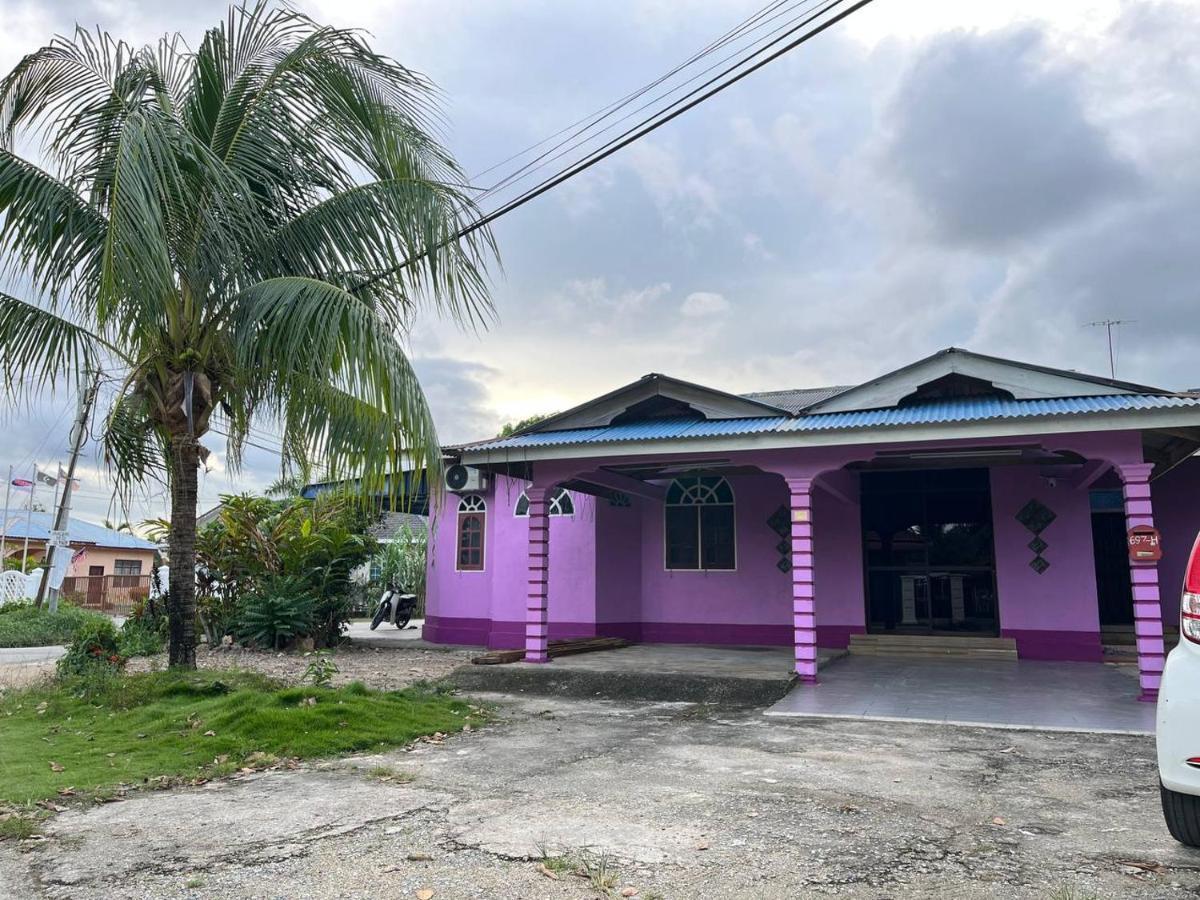 Lavender Homestay Desa Chendering 3 Bedrooms Kuala Terengganu Extérieur photo