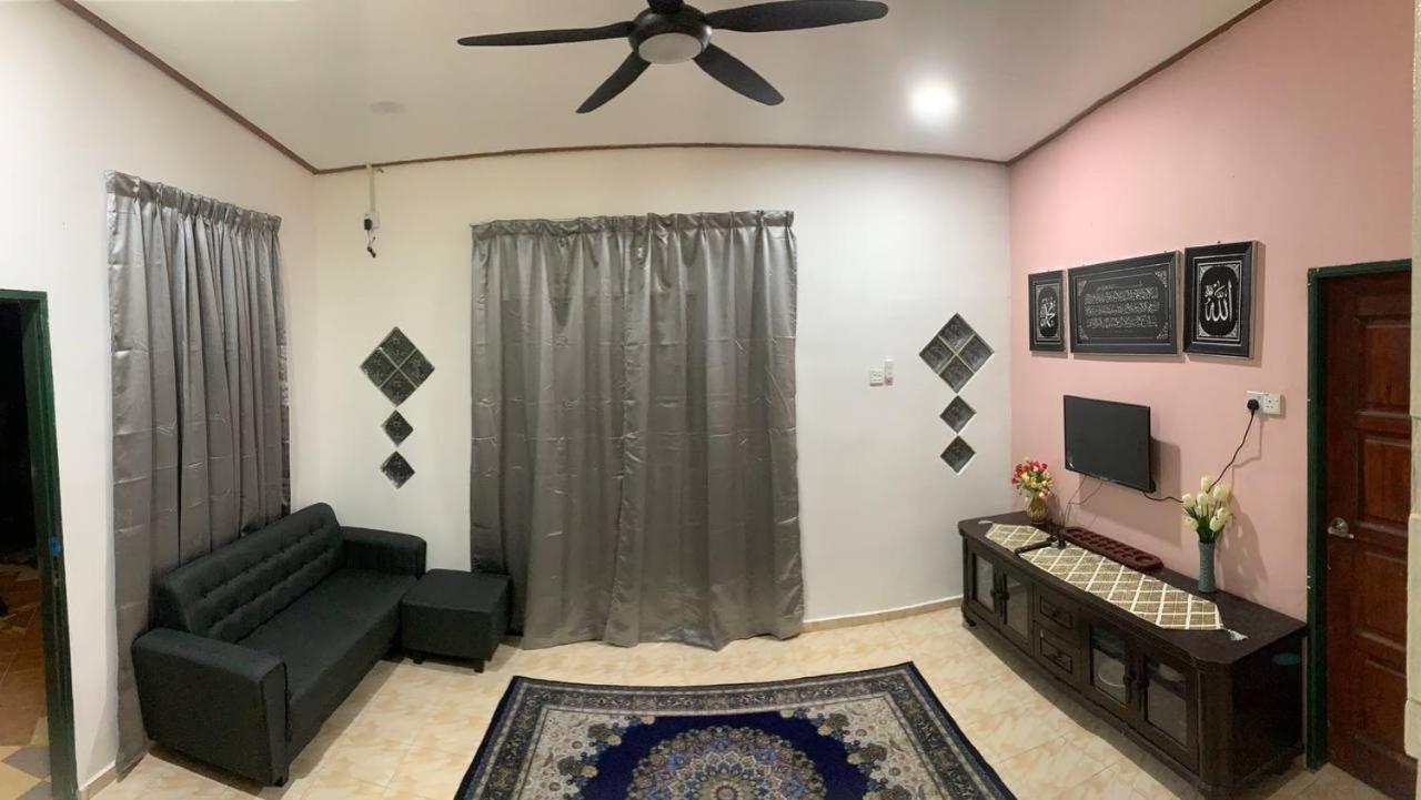 Lavender Homestay Desa Chendering 3 Bedrooms Kuala Terengganu Extérieur photo