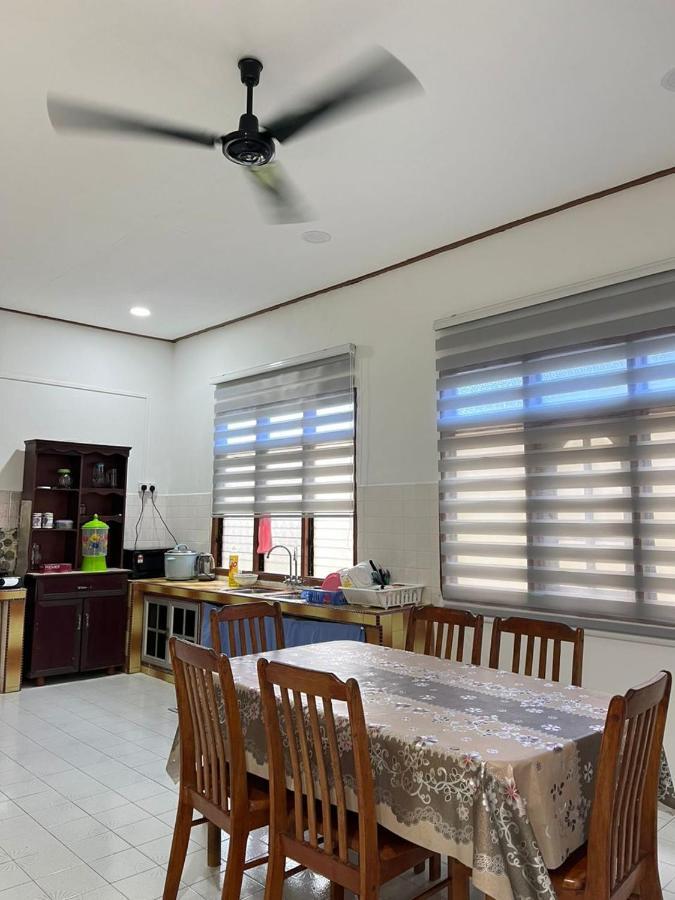 Lavender Homestay Desa Chendering 3 Bedrooms Kuala Terengganu Extérieur photo